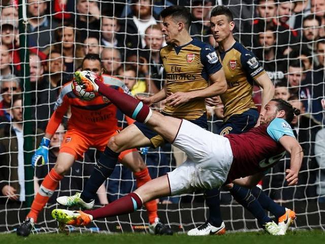 'World's best' Carroll leaves Arsenal fearing failure